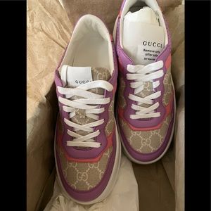 Authentic GUCCI Lace up Sneakers. Worn once.